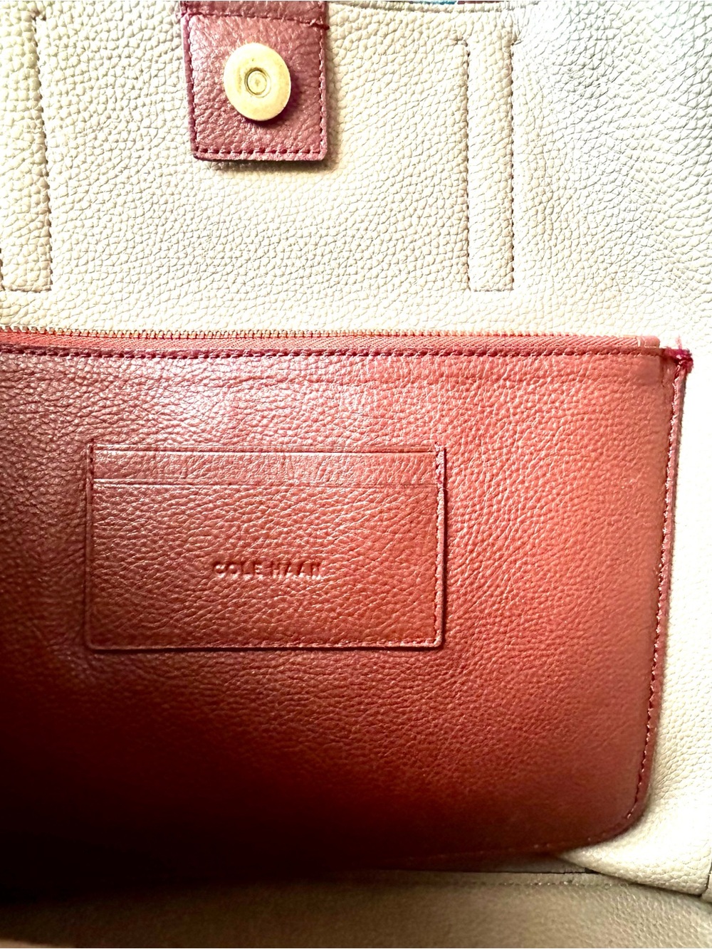 Women's Leather Tote Bag in Burgundy - Picture 3 of 6